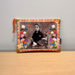 Pochette artisanale en velours Bernadette Soubirous (olive) - vue de face