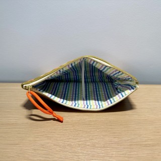 Pochette artisanale en velours Bernadette Soubirous (olive) - vue intérieure